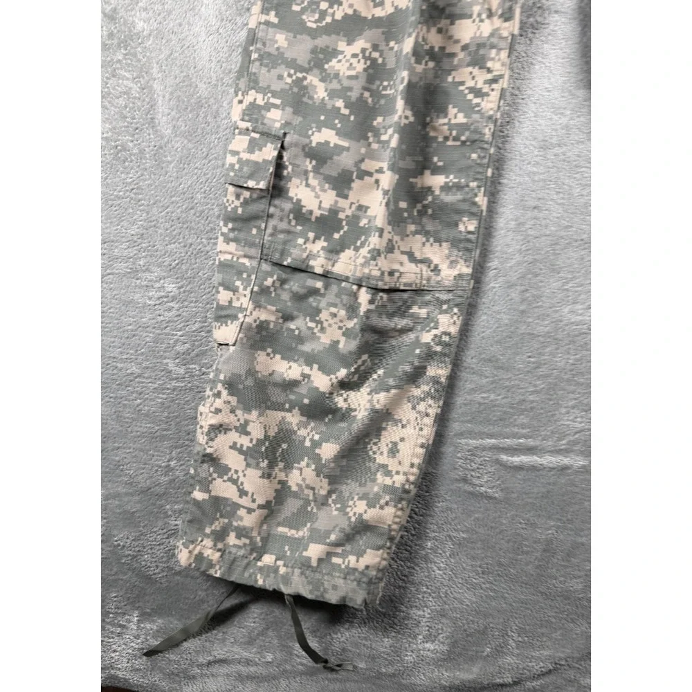 US Army ACU UCP Digital Camo Combat Cargo Pants Large Regular Military Issue